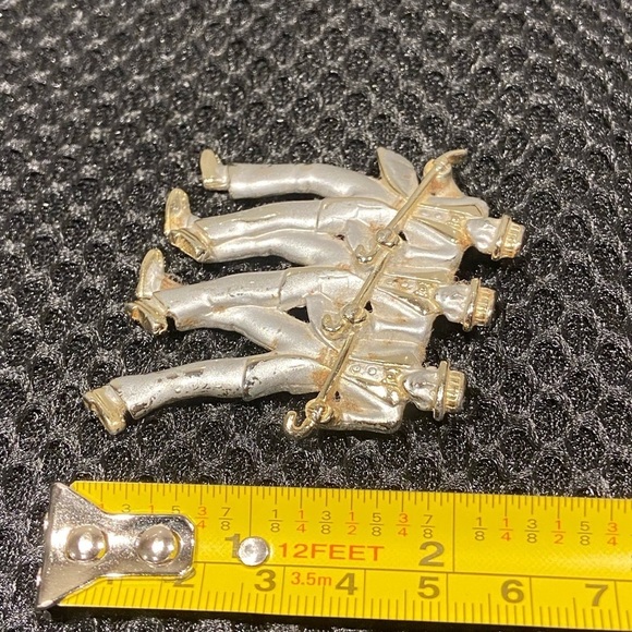 Gold/Silver Tone. Satin Finish Vintage Tap
Dancing Men Brooch Pin - Picture 6 of 7